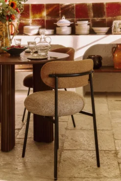 Chaise bicolore, Camel sable, Jaune moucheté & Métal noir Maia