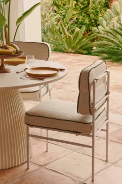 Chaise de jardin, Beige bouclé, vert sauge & métal blanc Maddalena