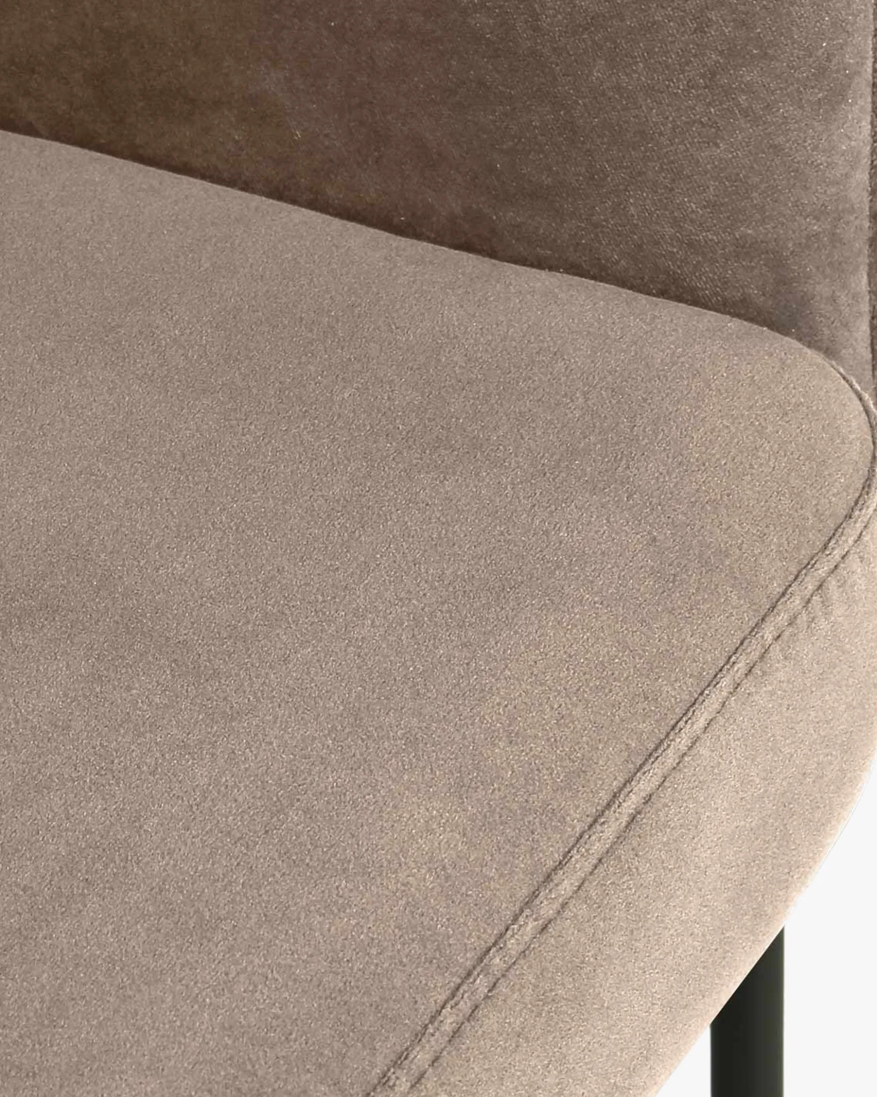 Chaise, Velours taupe & métal noir Baron