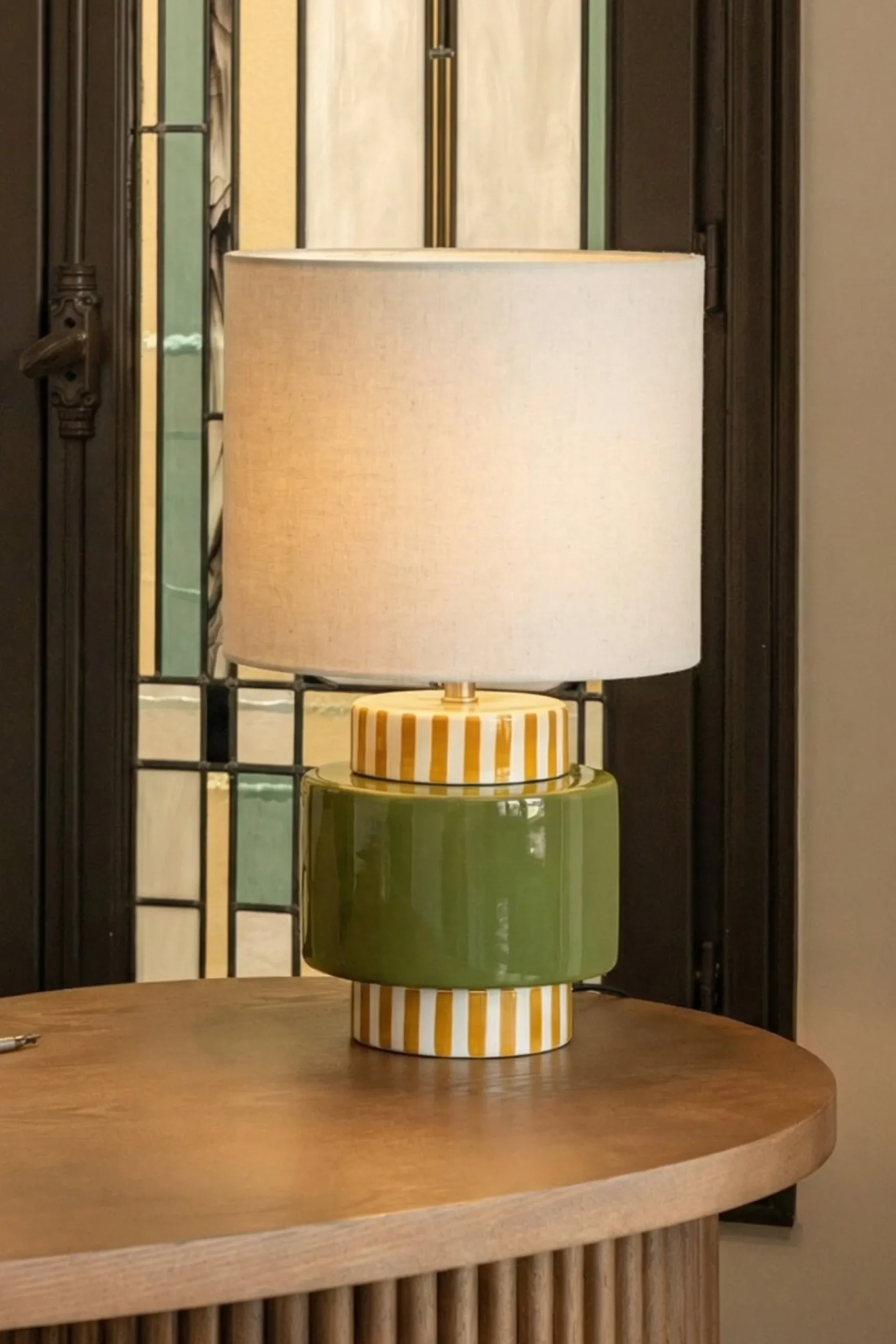 Lampe de table, Abat-jour beige et coloré graphique, H54 Onjo