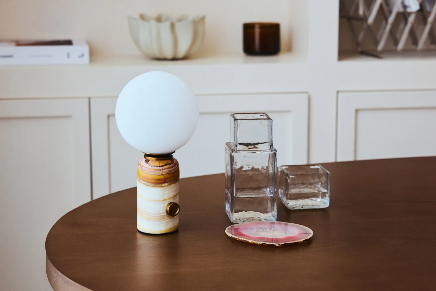 Lampe de table, Marbre rose & Verre blanc, H23 Selene