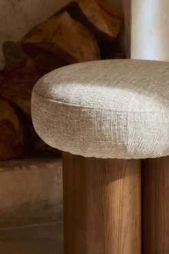 Pouf, Tweed chenillé beige & Frêne massif teinte noyer, H48 Popa