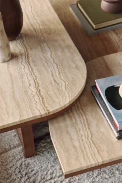 Table basse, L85, Travertin waterproof & bois de frêne teinte noyer Highland M