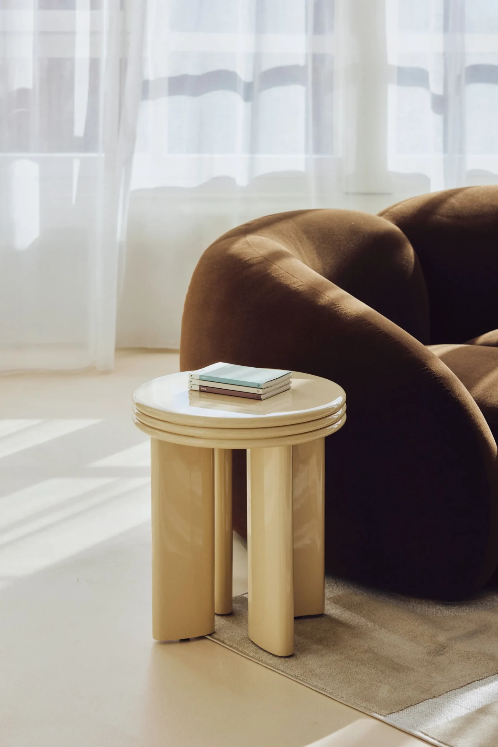 Table d'appoint, Bois beige glossy, H45.5 Mira