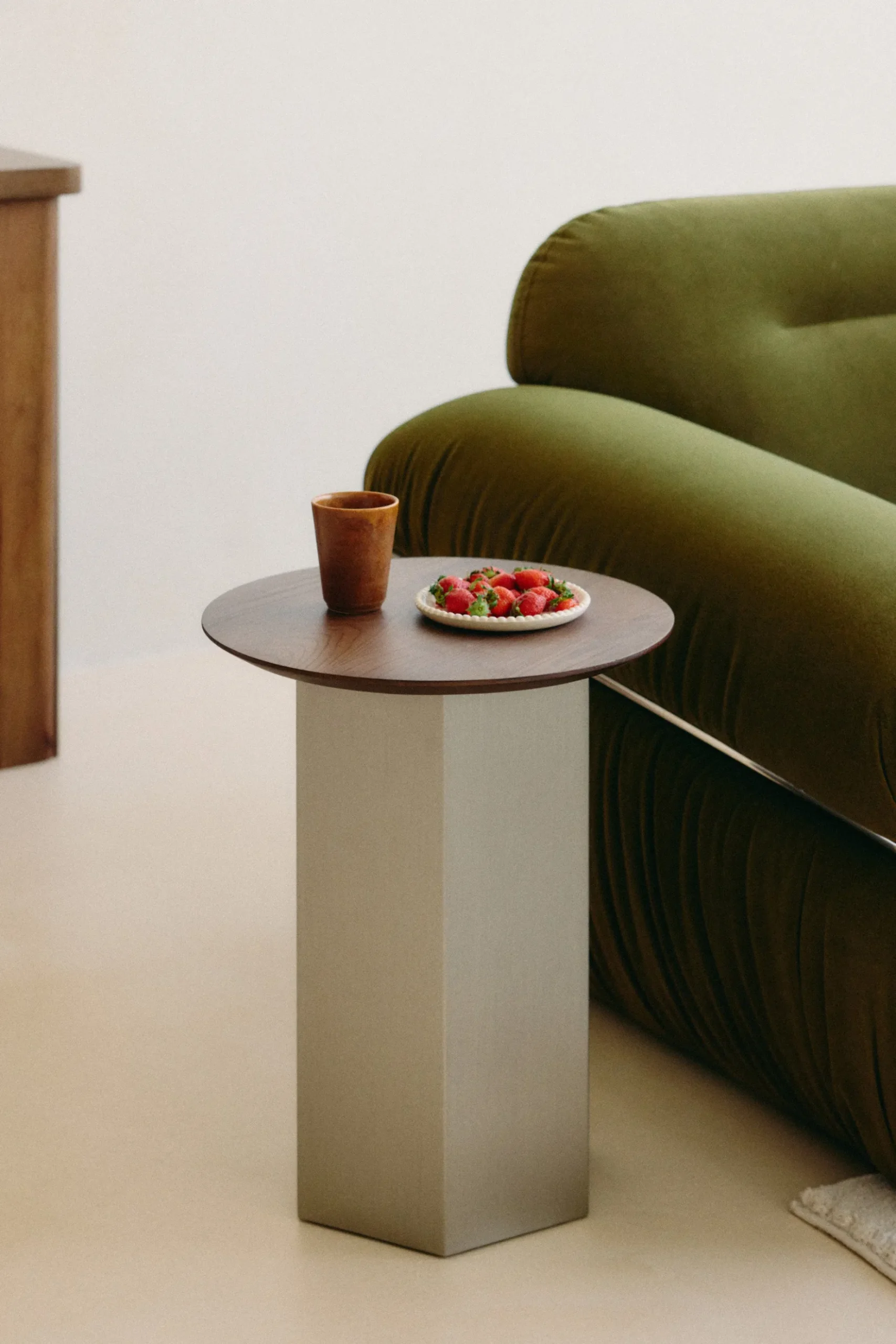 Table d'appoint, Bois de frêne teinte noyer & Acier inoxydable, Ø40 Hexa