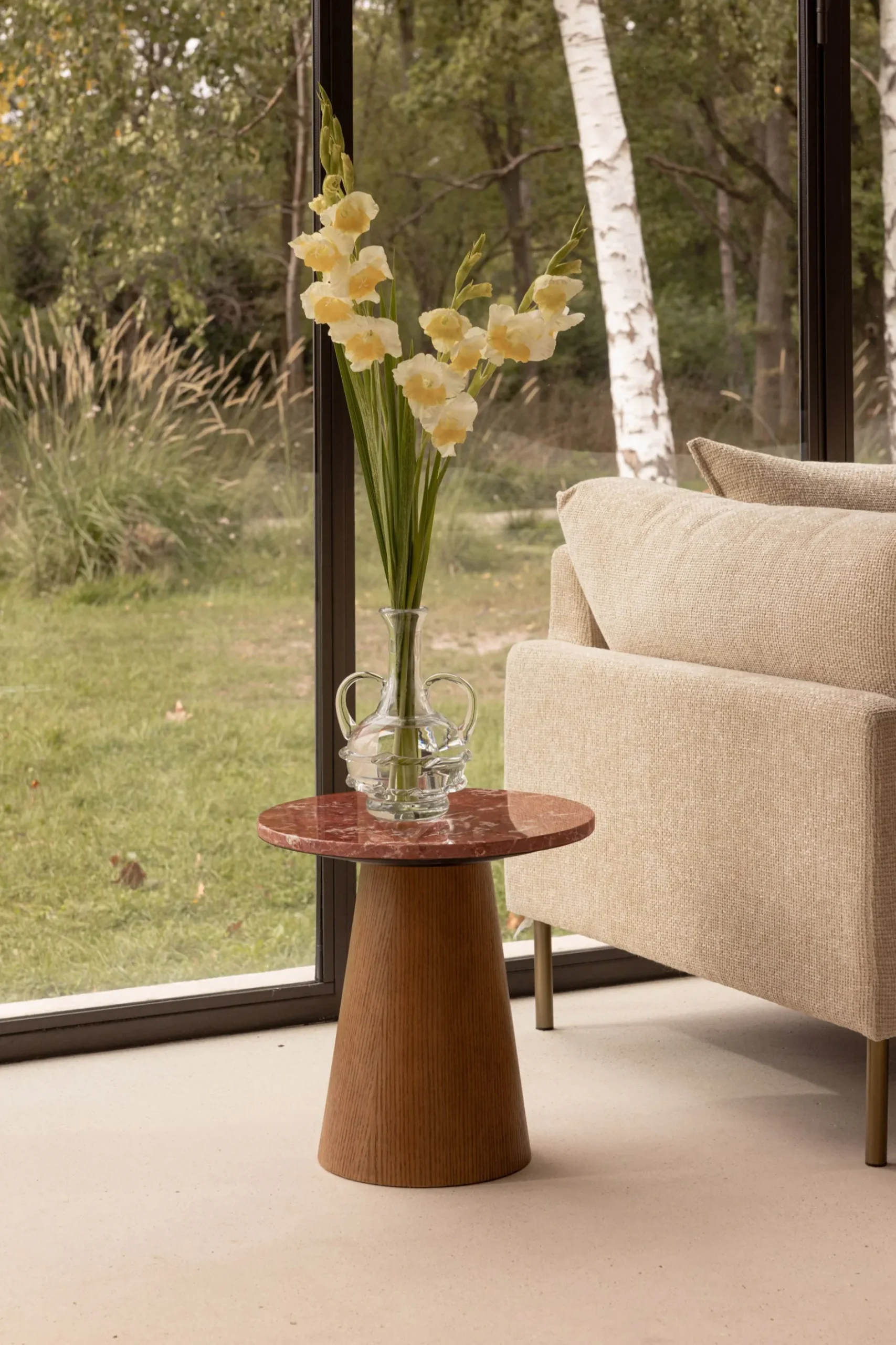 Table d'appoint, Marbre rouge & bois noyer, H42 Avila