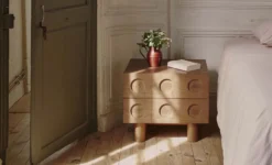 Table de chevet, Bois de frêne teinte noyer, H50 Cooper
