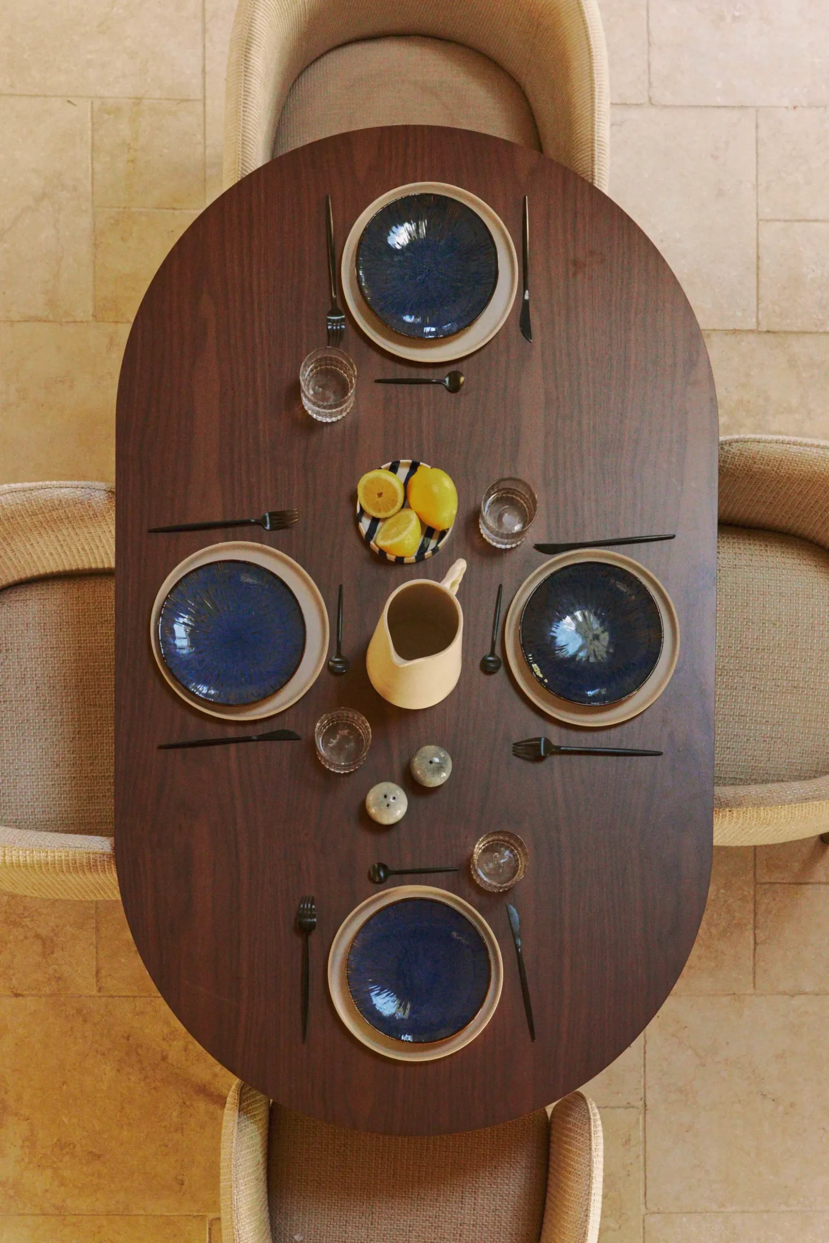 Table à manger, pour 4 personnes, Bois de noyer veiné, L150 Adriano