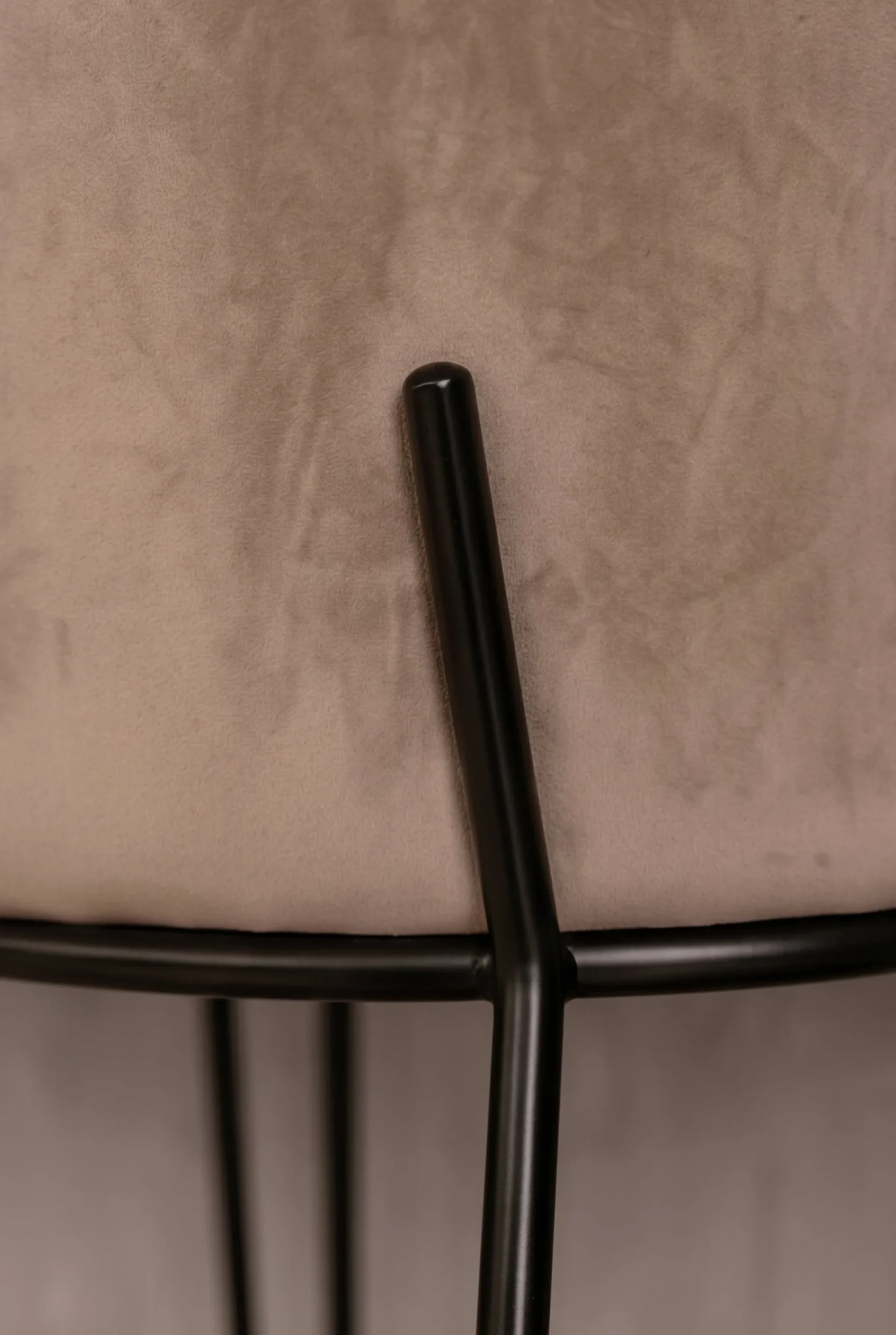 Tabouret de bar, Velours taupe & métal noir, H80 Baron